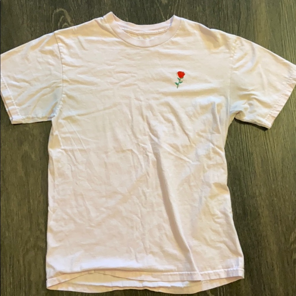 “Red Rose” light pink t-shirt